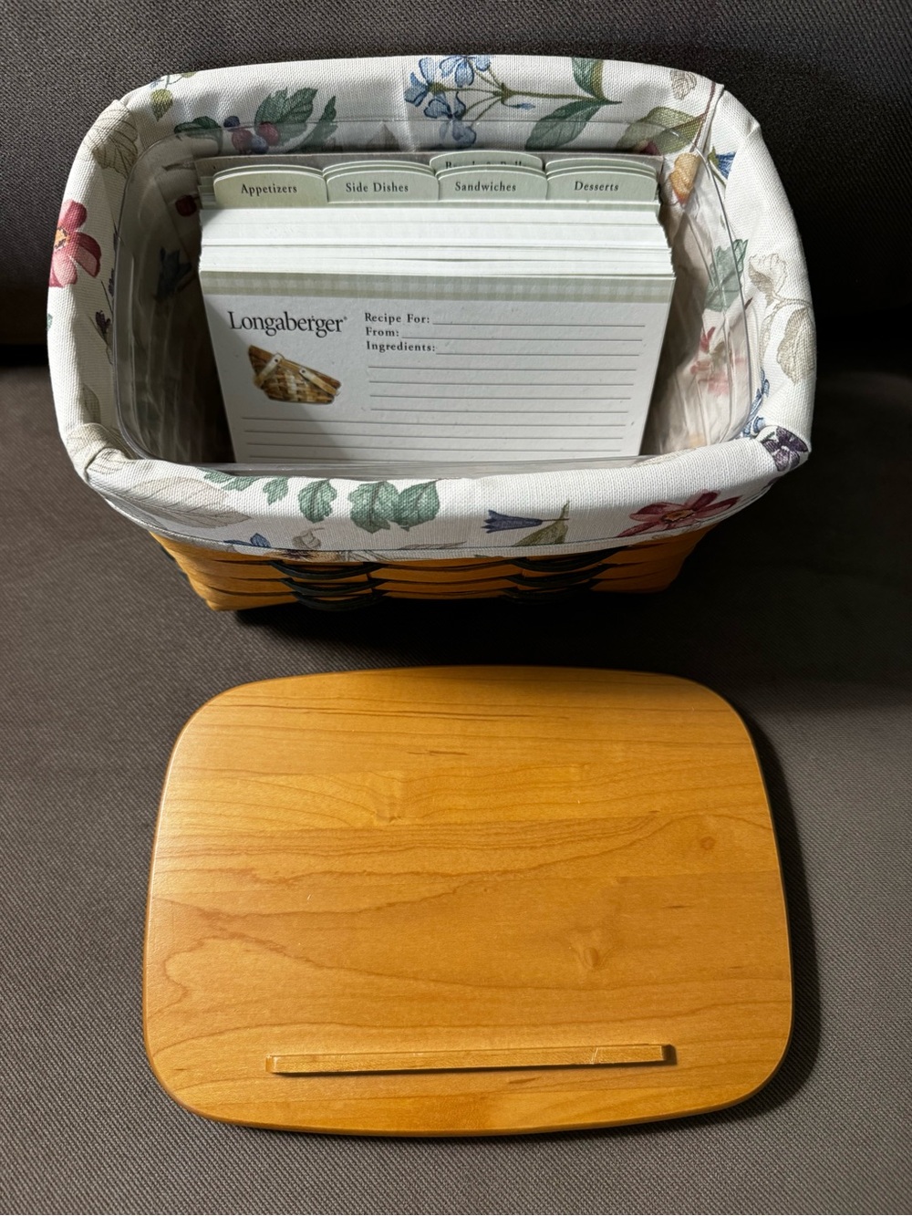 Longaberger 2001 Recipe Basket - Picture 6 of 9